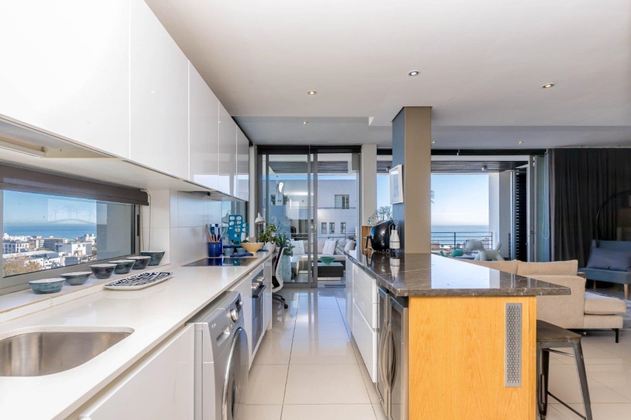 2 Bedroom Property for Sale in Sea Point Western Cape